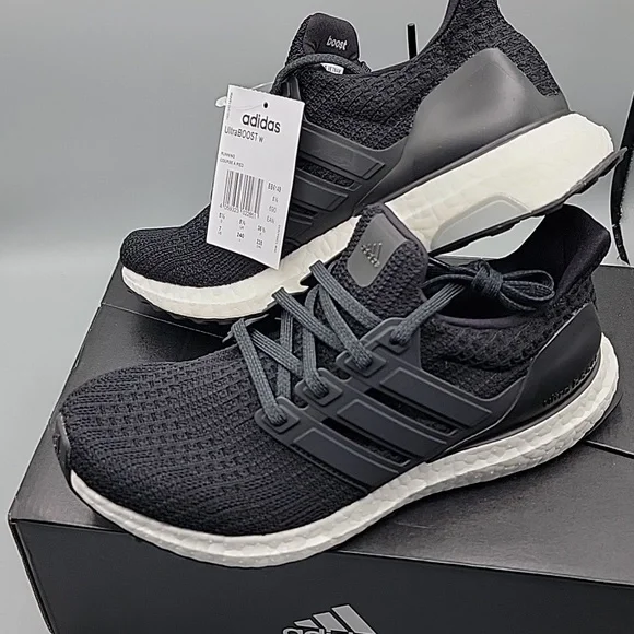 NiB Adidas Ultraboost in Black size 7 - Picture 2 of 12